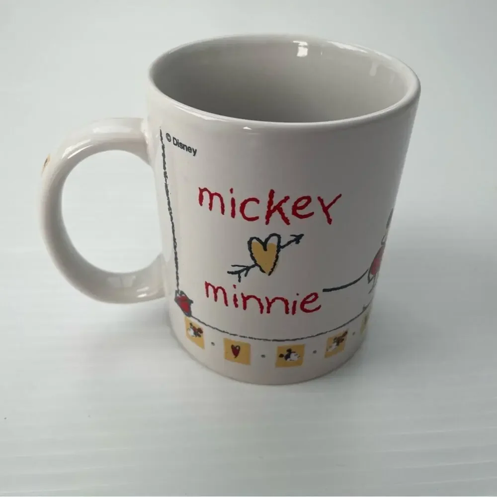 Vintage Mickey loves Minnie mug coffee cup with inside design